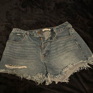 Shorty tgla denim button front shorts. Size 29 (US size 8)